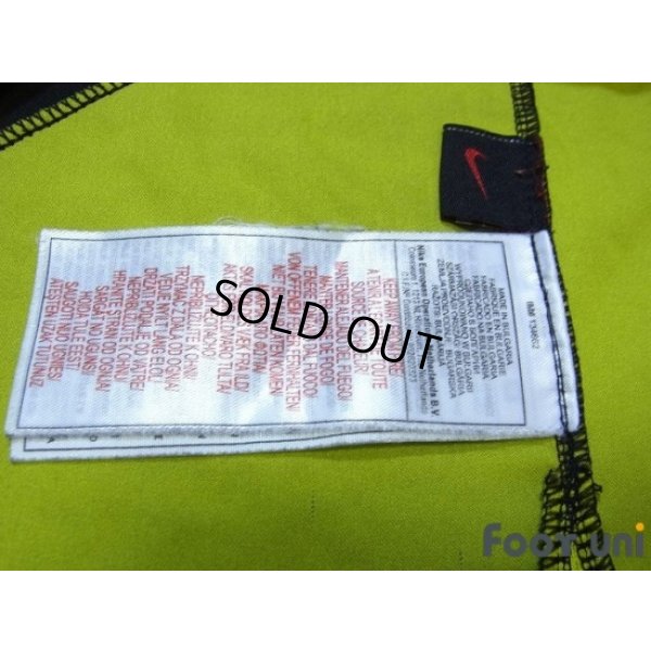 Photo7: Borussia Dortmund 2005-2006 Away Shirt