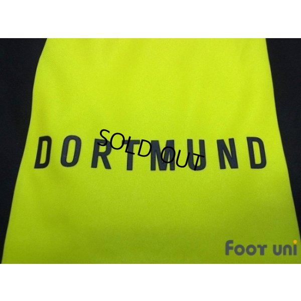 Photo8: Borussia Dortmund 2005-2006 Away Shirt