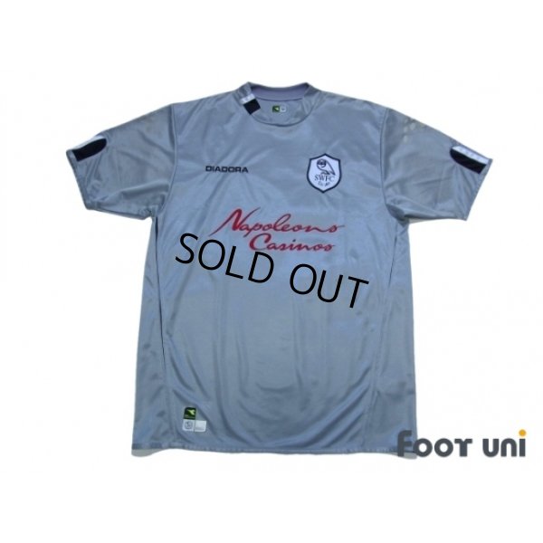 Photo1: Sheffield Wednesday 2004-2005 Away Shirt