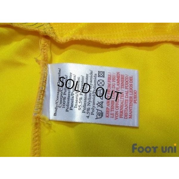 Photo8: Sweden 2006 Home Shirt