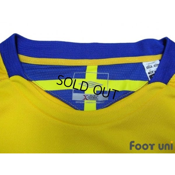 Photo4: Sweden 2006 Home Shirt