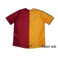 Photo2: Galatasaray 2005-2006 Home Shirt (2)