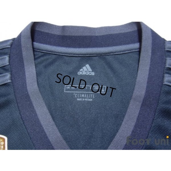 Photo4: Real Madrid 2018-2019 Away Shirt and Shorts Set FIFA World Champions 2017 Patch/Badge