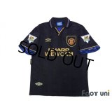 Manchester United 1993-1995 Away Shirt #7 Cantona The F.A. Premier League Patch/Badge