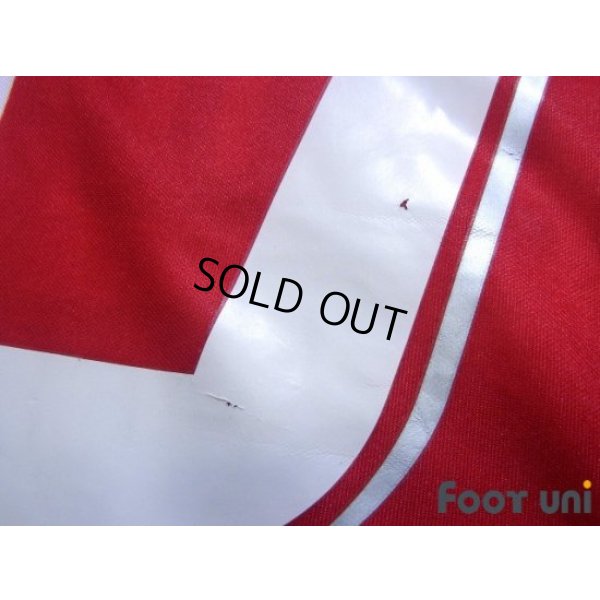 Photo7: VfB Stuttgart 2007-2008 Away Long Sleeve Shirt #33 Mario Gomez