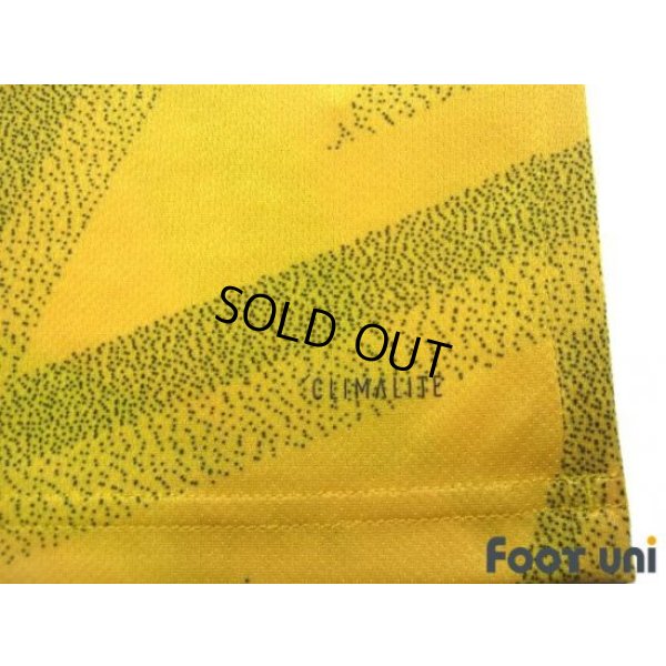 Photo7: Arsenal 2019-2020 Away Shirt