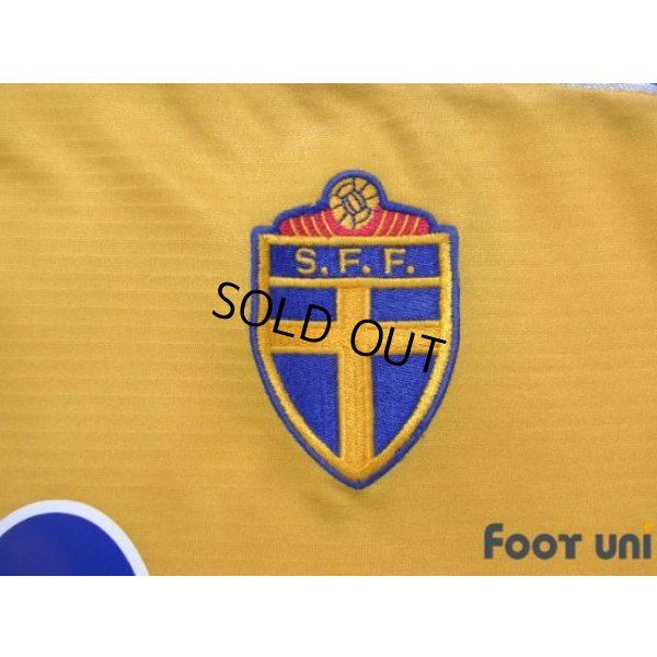 Photo6: Sweden Euro 2000 Home Shirt #20 Henrik Larsson UEFA Euro 2000 Patch/Badge Fair Play Patch/Badge