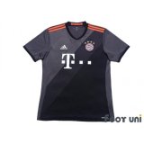 Bayern Munich 2016-2017 Away Shirt