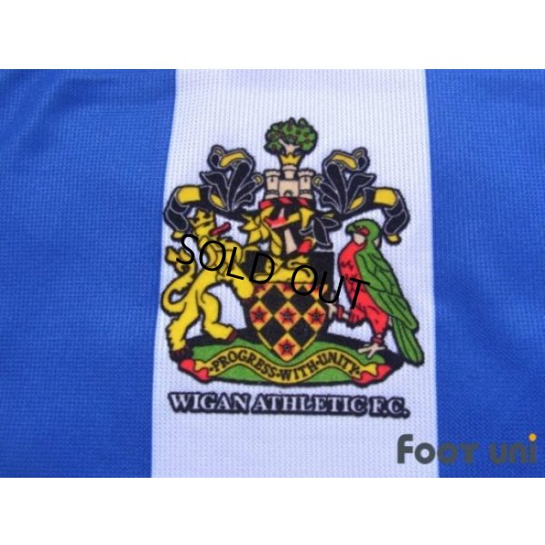 Photo6: Wigan Athletic 2005-2006 Home Shirt #16 De Zeeuw Carling Cup Patch/Badge w/tags