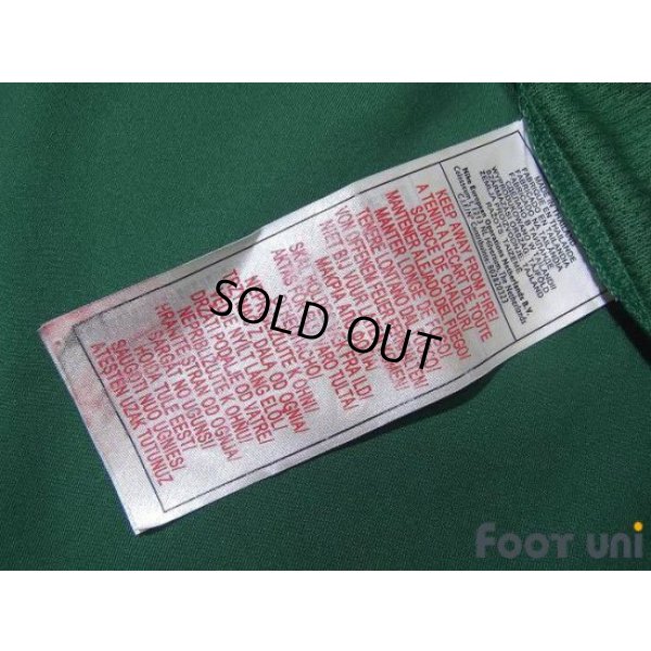 Photo8: VfL Wolfsburg 2005-2006 Home Shirt