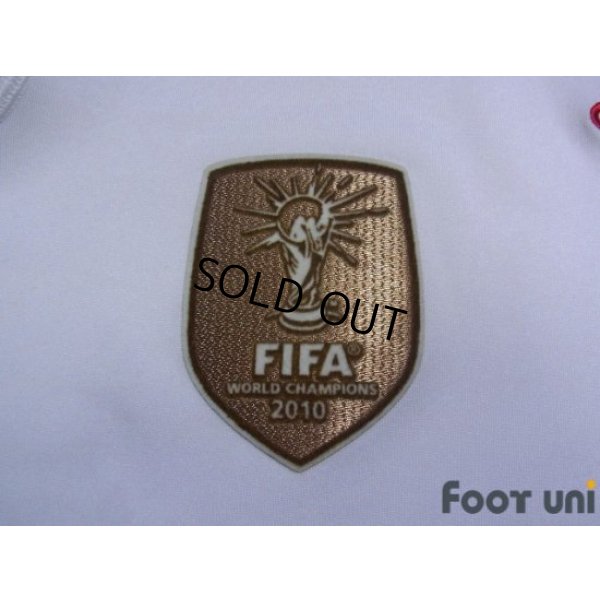 Photo6: Spain 2011 Away Shirt Jersey FIFA World Champions 2010 Patch/Badge