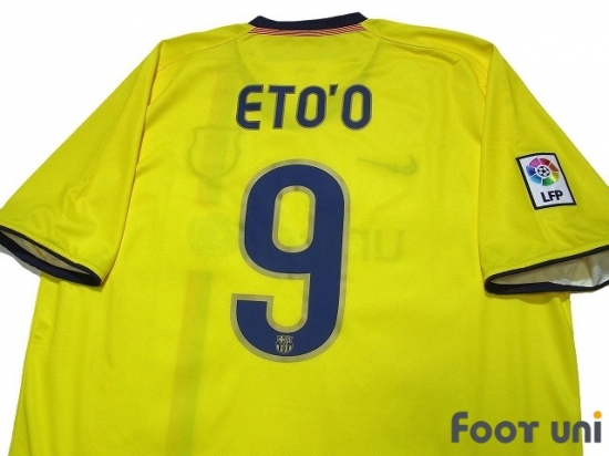 barcelona 2009 away kit