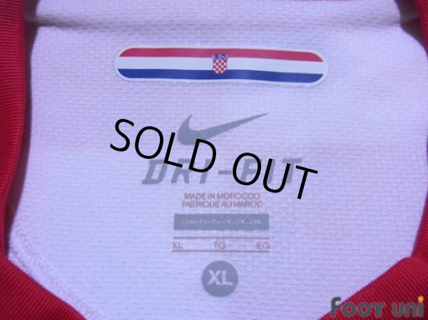 Photo4: Croatia 2010 Home Shirt (4)