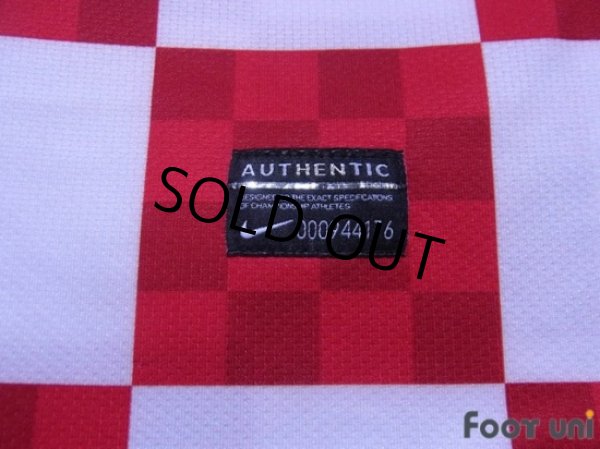 Photo7: Croatia 2010 Home Shirt (7)