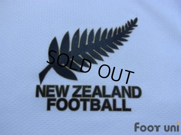 Photo5: New Zealand 2010 Home Shirt w/tags (5)