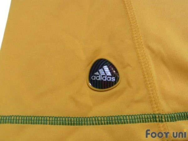 Photo7: South Africa 2010 Home Shirt (7)