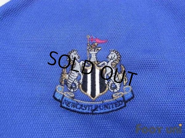 Photo6: Newcastle 2001-2002 Away Long Sleeve Shirt #9 Shearer The F.A. Premier League Patch/Badge (6)