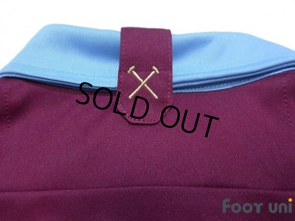 Photo8: West Ham Utd 2010-2011 Home Shirt #26 Hines Premier League Patch/Badge (8)