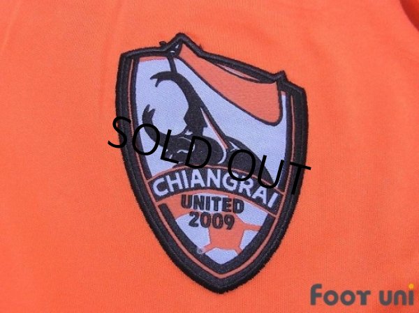 Photo5: Chiangrai United FC 2013 Home Shirt w/tags (5)