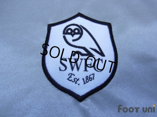 Photo5: Sheffield Wednesday 2004-2005 Away Shirt (5)