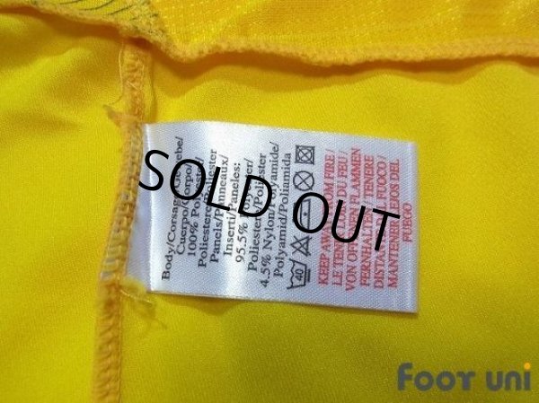 Photo8: Sweden 2006 Home Shirt (8)