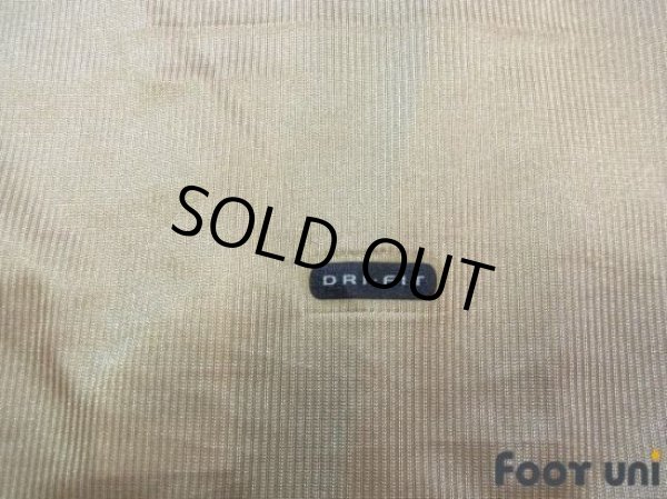 Photo7: Arsenal 2001-2002 Away Shirt #14 Henry Champions League Patch/Badge (7)