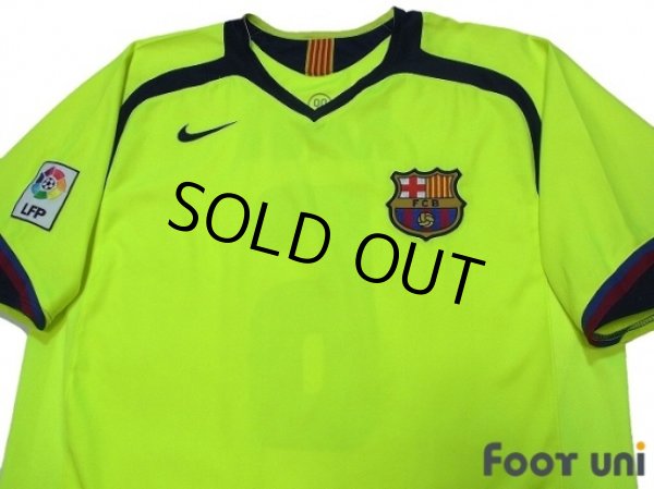 Photo3: FC Barcelona 2005-2006 Away Shirt #6 Xavi LFP Patch/Badge (3)