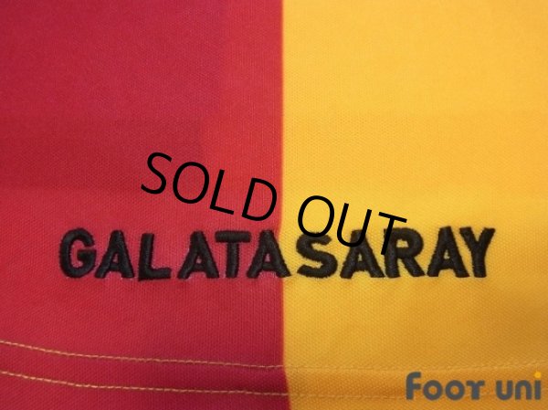 Photo7: Galatasaray 2005-2006 Home Shirt (7)