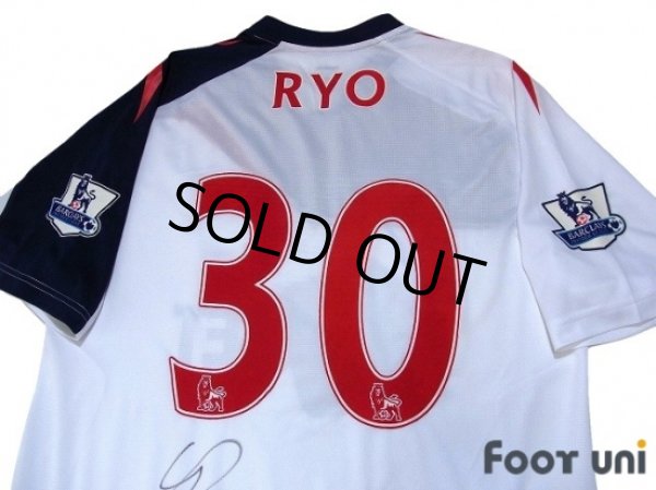 Photo4: Bolton Wanderers 2011-2012 Home Autographed Shirt #30 Ryo Miyaichi BARCLAYS PREMIER LEAGUE Patch/Badge (4)