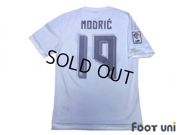 Photo2: Real Madrid 2015-2016 Home Shirt #19 Modric LFP Patch/Badge (2)