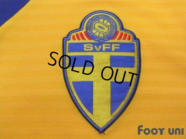 Photo5: Sweden 2010-2011 Home Shirt (5)