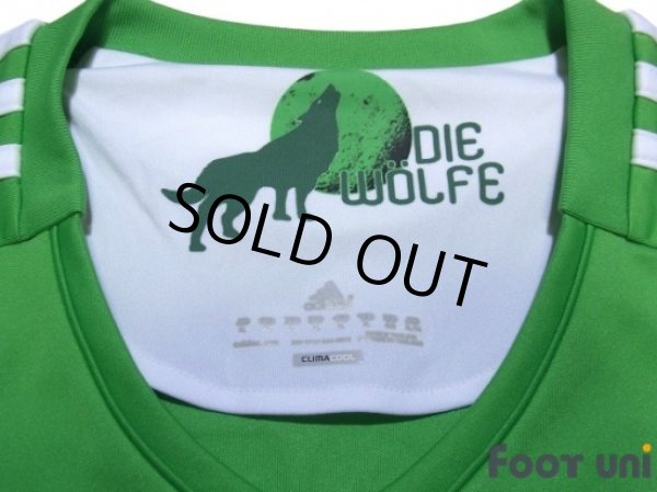 Photo5: VfL Wolfsburg 2011-2012 Home Shirt #13 Makoto Hasebe Bundesliga Patch/Badge (5)