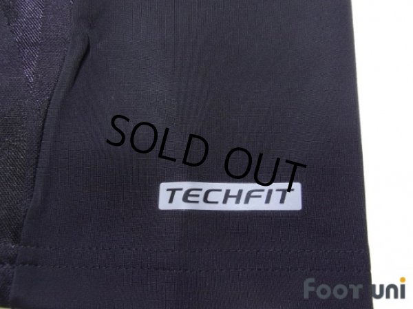 Photo7: Liverpool 2010-2011 3rd Techfit Shirt w/tags (7)