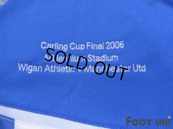 Photo7: Wigan Athletic 2005-2006 Home Shirt #26 Baines Carling Cup Patch/Badge w/tags (7)