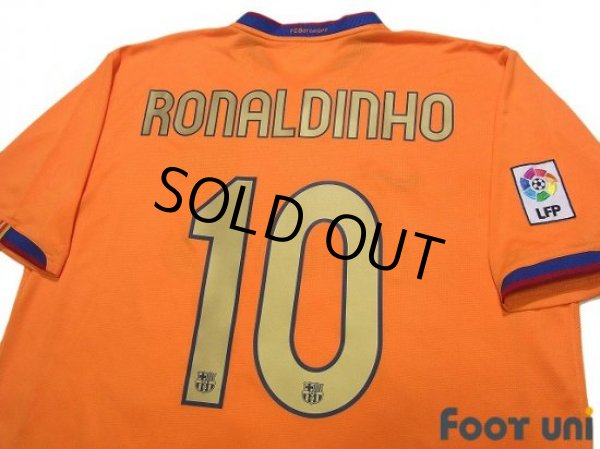 Photo4: FC Barcelona 2006-2007 Away Shirt #10 Ronaldinho LFP Patch/Badge (4)
