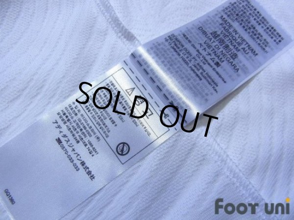 Photo7: Real Madrid 2021-2022 Home Authentic Shirt and Shorts Set #20 Vini Jr (7)