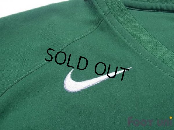 Photo6: VfL Wolfsburg 2005-2006 Home Shirt (6)