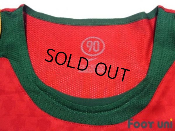 Photo5: Portugal Euro 2004 Home Shirt #17 Cristiano Ronaldo (5)