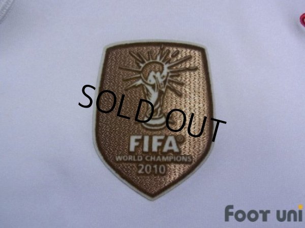 Photo6: Spain 2011 Away Shirt Jersey FIFA World Champions 2010 Patch/Badge (6)