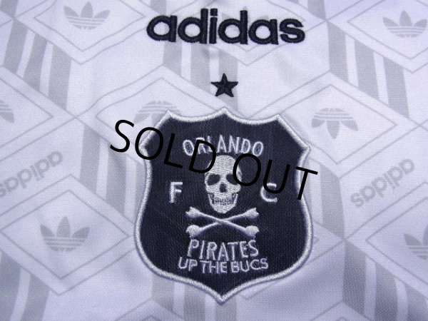 Photo5: Orlando Pirates FC 2021-2022 Shirt Zodwa Khoza Foundation collaboration model w/tags (5)