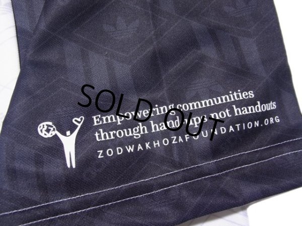 Photo6: Orlando Pirates FC 2021-2022 Shirt Zodwa Khoza Foundation collaboration model w/tags (6)