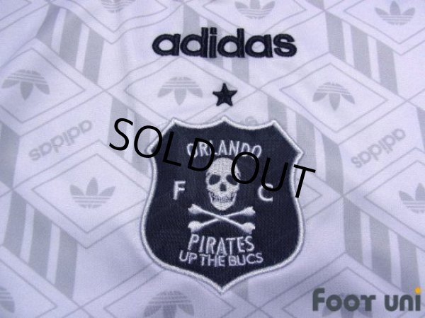 Photo5: Orlando Pirates FC 2021-2022 Shirt Zodwa Khoza Foundation collaboration model w/tags (5)