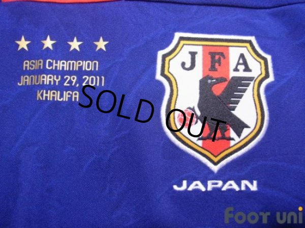 Photo6: Japan 2011 Home Shirt #5 Yuto Nagatomo Asian Cup 2011 Victory Commemorative Model (6)