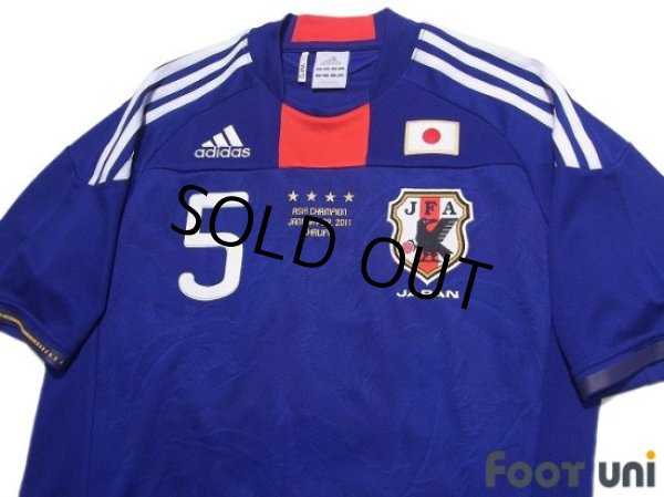 Photo3: Japan 2011 Home Shirt #5 Yuto Nagatomo Asian Cup 2011 Victory Commemorative Model (3)