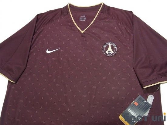 Paris Saint-Germain Third football shirt 2006 - 2007.