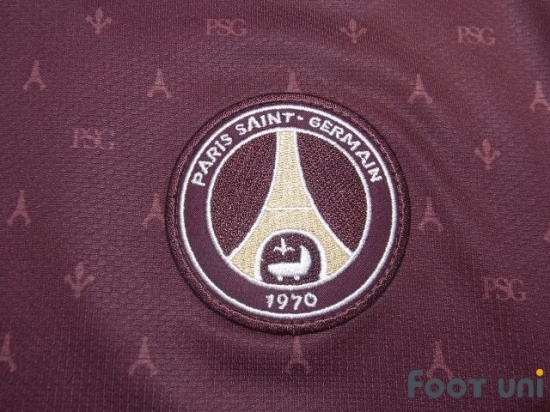 Paris Saint-Germain Third football shirt 2006 - 2007.